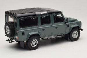 Land Rover Defender Station Wagon Keswick Green GT Spirit 1:18 GT527 Derva - nuotrauka 2 iš 6