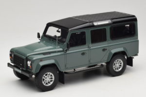 Land Rover Defender Station Wagon Keswick Green GT Spirit 1:18 GT527 Derva