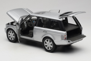Land Rover Range Rover L322 Sidabrinis Welly 1:18 12536W Metalas - nuotrauka 5 iš 8