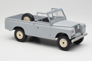 Land Rover Series II 109 Pickup Pilkas MCG 1:18 MCG18092 Metalas - nuotrauka 4 iš 6