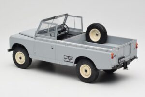 Land Rover Series II 109 Pickup Pilkas MCG 1:18 MCG18092 Metalas - nuotrauka 5 iš 6
