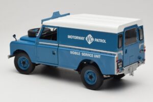 Land Rover Series III 109 Soft Top Motorway Patrol Mėlynas Eagles Race 1:18 4403 Metalas - nuotrauka 7 iš 8