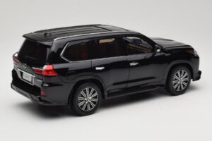 Lexus LX570 J200 Juodas LCD 1:18 LCD18010-BL Metalas - nuotrauka 3 iš 8