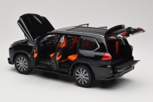 Lexus LX570 J200 Juodas LCD 1:18 LCD18010-BL Metalas - nuotrauka 5 iš 8