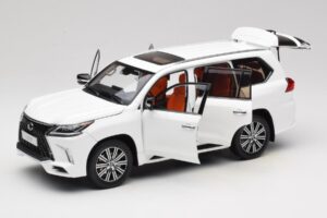 Lexus LX570 J200 Baltas LCD 1:18 LCD18010-WH Metalas - nuotrauka 2 iš 8