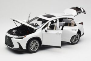 Lexus NX450h+ AZ20 Baltas Kyosho 1:18 08968Q Derva - nuotrauka 2 iš 8