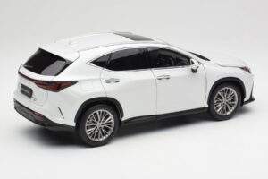 Lexus NX450h+ AZ20 Baltas Kyosho 1:18 08968Q Derva - nuotrauka 3 iš 8