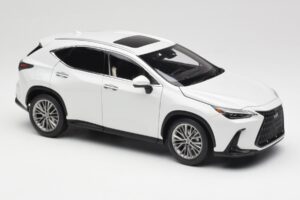 Lexus NX450h+ AZ20 Baltas Kyosho 1:18 08968Q Derva - nuotrauka 6 iš 8