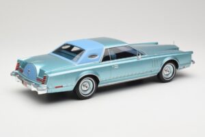 Lincoln Continental Mark V Blue Metallic MCG 1:18 MCG18369 Metalas - nuotrauka 2 iš 6