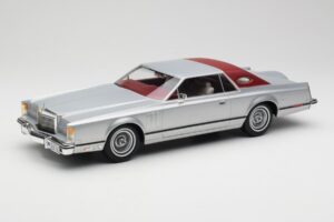 Lincoln Continental Mark V Coupe Sidabrinis BoS Models 1:18 BOS084 Derva