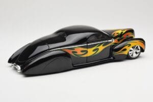 Lincoln Zephyr Scrape Custom Juodas su Liepsnomis Hot Wheels 1:18 57319 Metalas - nuotrauka 3 iš 8