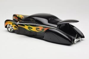 Lincoln Zephyr Scrape Custom Juodas su Liepsnomis Hot Wheels 1:18 57319 Metalas - nuotrauka 5 iš 8