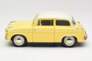 Lloyd Alexander TS Geltonas Revell 1:18 08958 Metalas - nuotrauka 4 iš 8