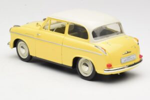 Lloyd Alexander TS Geltonas Revell 1:18 08958 Metalas - nuotrauka 7 iš 8