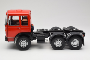 MAN 16304 F7 Raudonas Road Kings 1:18 RK180053 Metalas - nuotrauka 4 iš 8