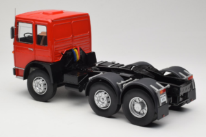 MAN 16304 F7 Raudonas Road Kings 1:18 RK180053 Metalas - nuotrauka 7 iš 8