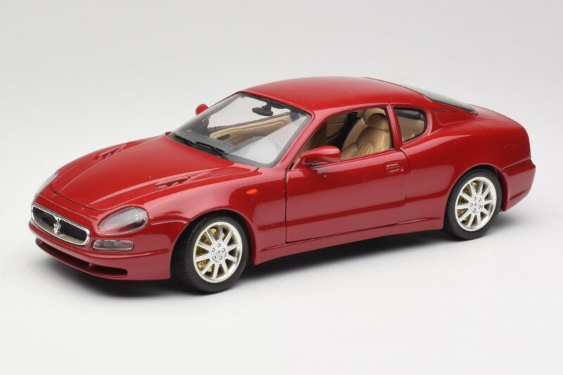 Maserati 3200 GT Tamsiai Raudonas Bburago 1:18 3341-M2 Metalas