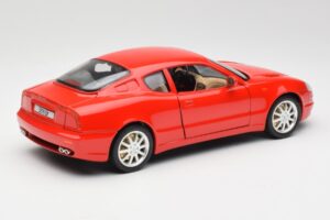 Maserati 3200 GT Raudonas Bburago 1:18 3341 Metalas - nuotrauka 3 iš 8