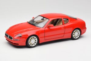 Maserati 3200 GT Raudonas Bburago 1:18 3341 Metalas