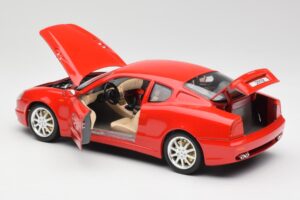 Maserati 3200 GT Raudonas Bburago 1:18 3341 Metalas - nuotrauka 5 iš 8