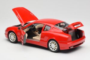 Maserati 3200 GT Rosso Mondiale Bburago 1:18 3341-M1 Metalas - nuotrauka 5 iš 8
