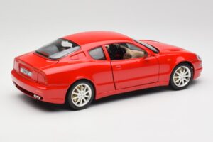 Maserati 3200 GT Raudonas Specialus Rinkinys Bburago 1:18 30071 Metalas - nuotrauka 3 iš 8