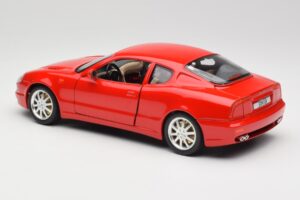 Maserati 3200 GT Raudonas Specialus Rinkinys Bburago 1:18 30071 Metalas - nuotrauka 7 iš 8