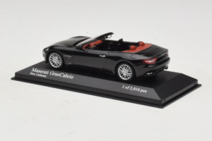 Maserati GranCabrio Juodas Metalinis Minichamps 1:43 400123930 Metalas - nuotrauka 3 iš 5