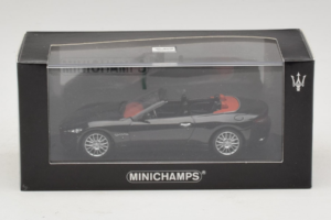 Maserati GranCabrio Juodas Metalinis Minichamps 1:43 400123930 Metalas - nuotrauka 5 iš 5
