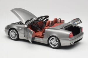 Maserati 4200 GT Spyder Pilkas Bburago 1:18 18-12019 Metalas - nuotrauka 5 iš 8