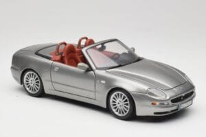 Maserati 4200 GT Spyder Pilkas Bburago 1:18 18-12019 Metalas - nuotrauka 6 iš 8