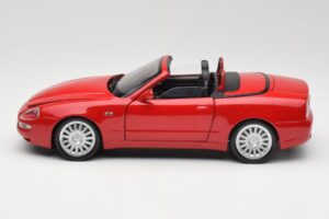 Maserati GT Spyder Raudonas Bburago 1:18 34097 Metalas - nuotrauka 4 iš 8