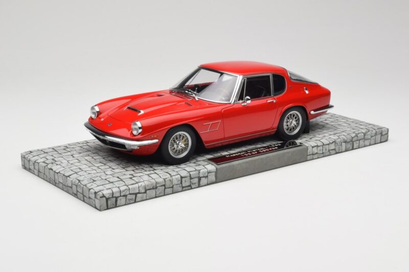 Maserati Mistral Raudonas Minichamps 1:18 107123422 Derva