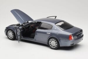 Maserati Quattroporte Blue Metallic Hot Wheels 1:18 B7003 Metalas - nuotrauka 5 iš 8