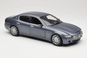 Maserati Quattroporte Blue Metallic Hot Wheels 1:18 B7003 Metalas - nuotrauka 6 iš 8