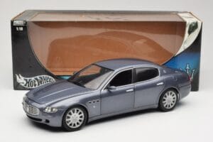 Maserati Quattroporte Blue Metallic Hot Wheels 1:18 B7003 Metalas - nuotrauka 8 iš 8