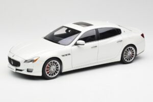Maserati Quattroporte VI GTS Alpine Baltas AUTOart 1:18 75808 Metalas