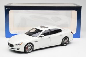 Maserati Quattroporte VI GTS Alpine Baltas AUTOart 1:18 75808 Metalas - nuotrauka 8 iš 8