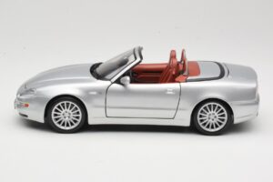 Maserati Spyder Sidabrinis Maisto 1:18 31667 Metalas - nuotrauka 4 iš 8