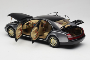 Maybach 57 SWB Caspian Black Himalayas Grey AUTOart 1:18 76151 Metalas - nuotrauka 6 iš 9