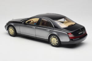 Maybach 57 SWB Caspian Black Himalayas Grey AUTOart 1:18 76151 Metalas - nuotrauka 7 iš 9