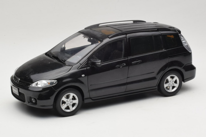 Mazda 5 Juodas Paudi Model 1:18 2169BK Metalas