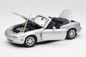 Mazda MX-5 Miata NA Highlight Sidabras Gate 1:18 1015 Metalas - nuotrauka 2 iš 8