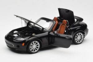 Mazda MX-5 NC Roadster Retractable Hardtop US Spec Juodas AUTOart 1:18 75971 Metalas - nuotrauka 3 iš 10