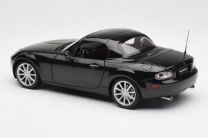 Mazda MX-5 NC Roadster Retractable Hardtop US Spec Juodas AUTOart 1:18 75971 Metalas - nuotrauka 9 iš 10