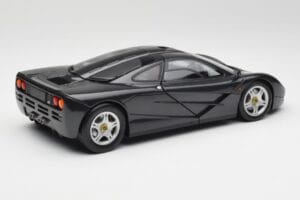 McLaren F1 Carbon Juodas Metalinis Minichamps 1:18 530133420 Metalas - nuotrauka 3 iš 8