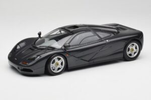 McLaren F1 Carbon Juodas Metalinis Minichamps 1:18 530133420 Metalas