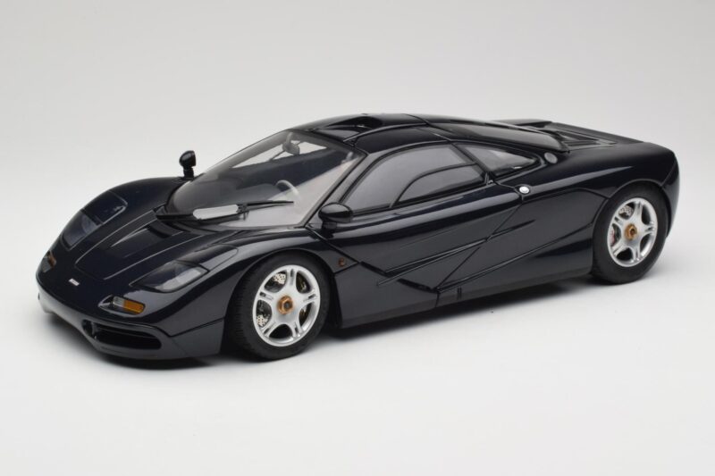 McLaren F1 Dark Blue Metallic Minichamps 1:12 530133128 Metalas