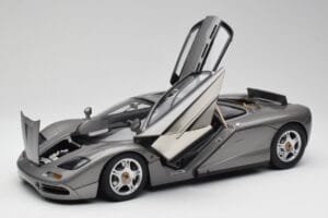 McLaren F1 Dark Silver Minichamps 1:12 530133124 Metalas - nuotrauka 2 iš 8
