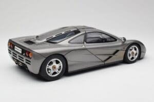 McLaren F1 Dark Silver Minichamps 1:12 530133124 Metalas - nuotrauka 3 iš 8